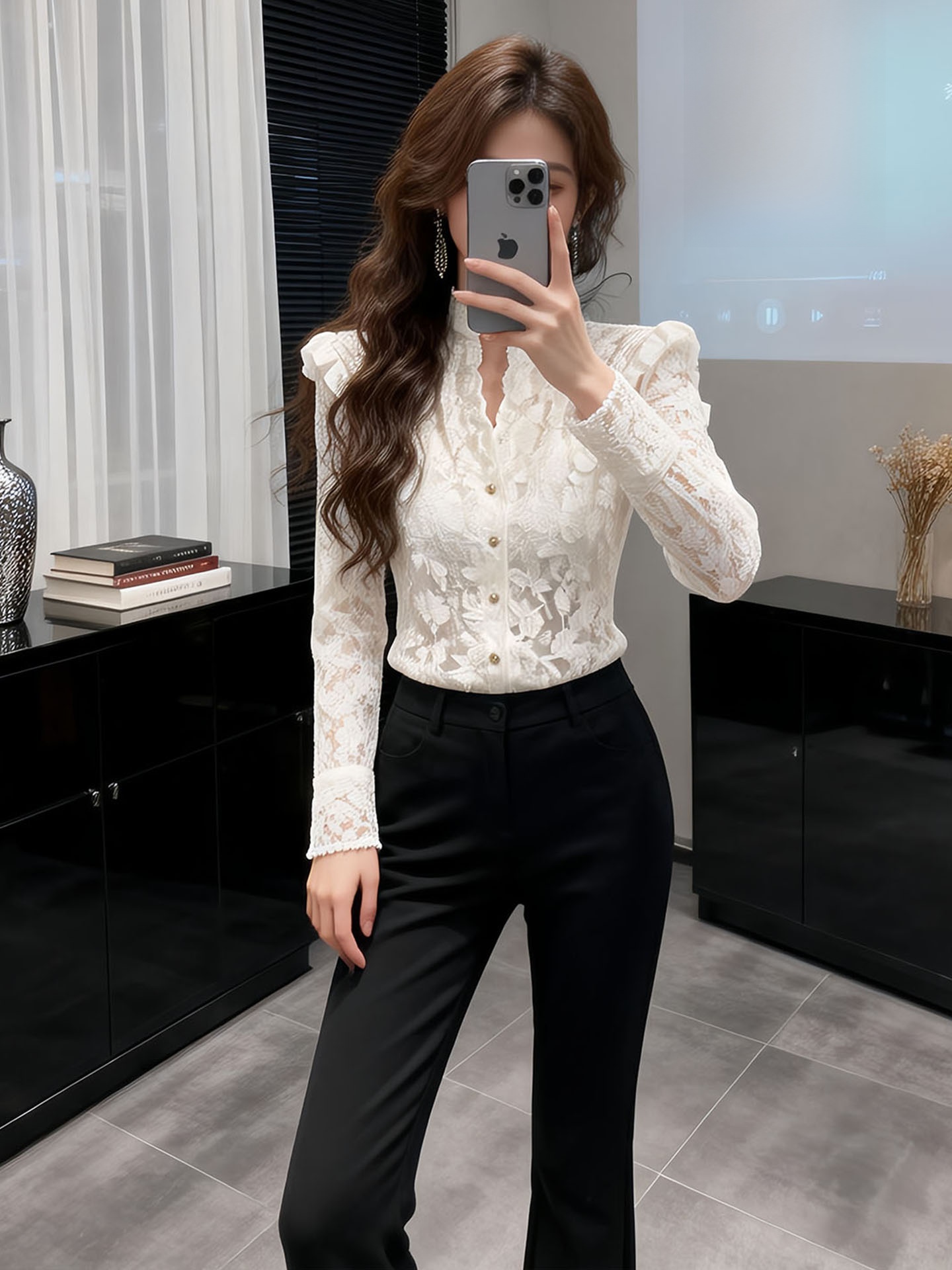 Women'S Fashion Of The 50S - Elegant White Lace Shirt Korean Style