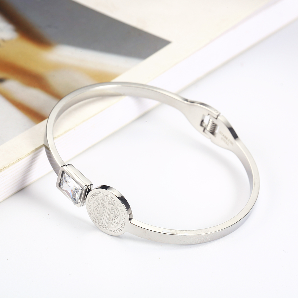 OUFEI Bangles Stainless Steel  - Women'S Fashion Vogue recension och pris