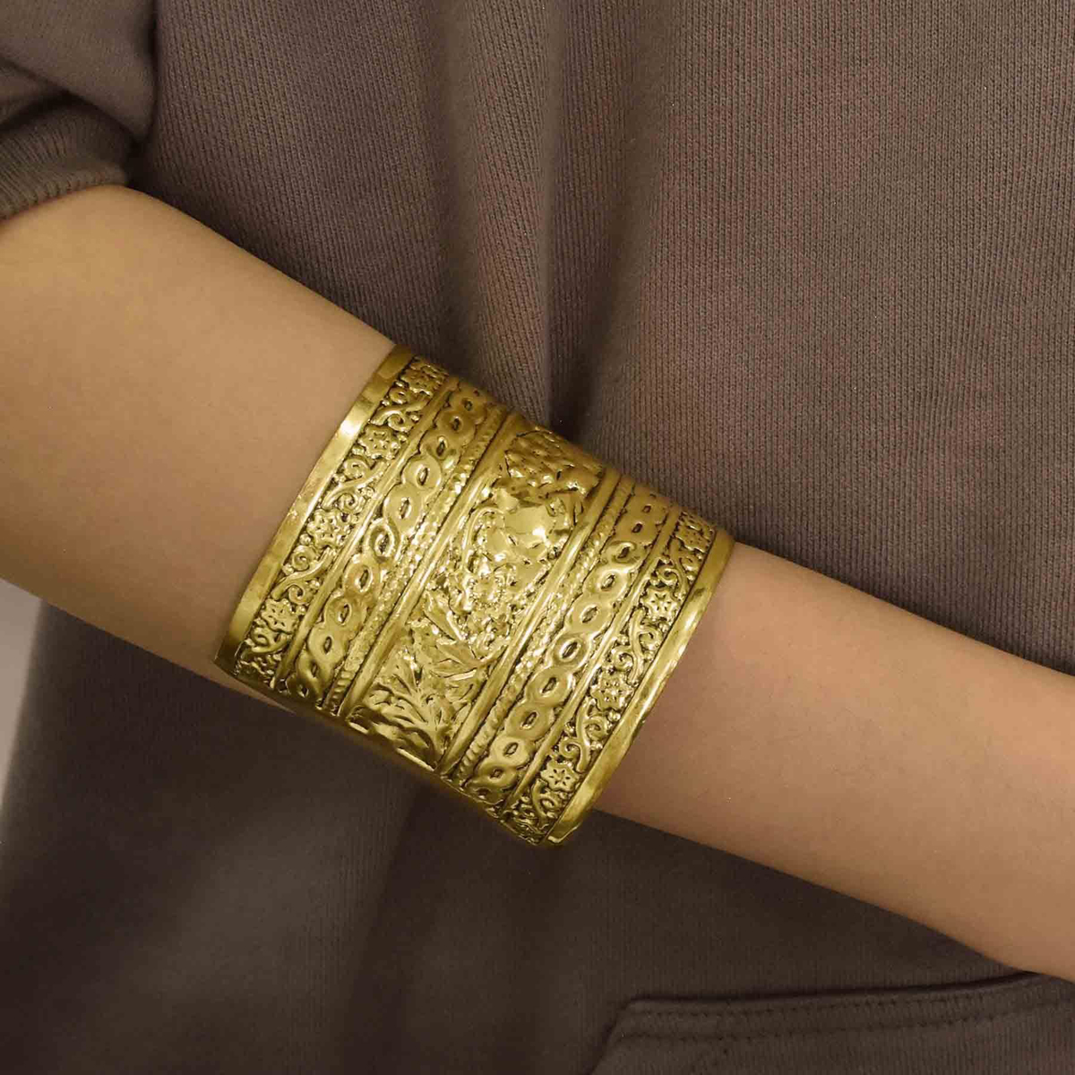 Vintage Alloy Carved Flower Cu - Women Fashion Pakistan recension och pris